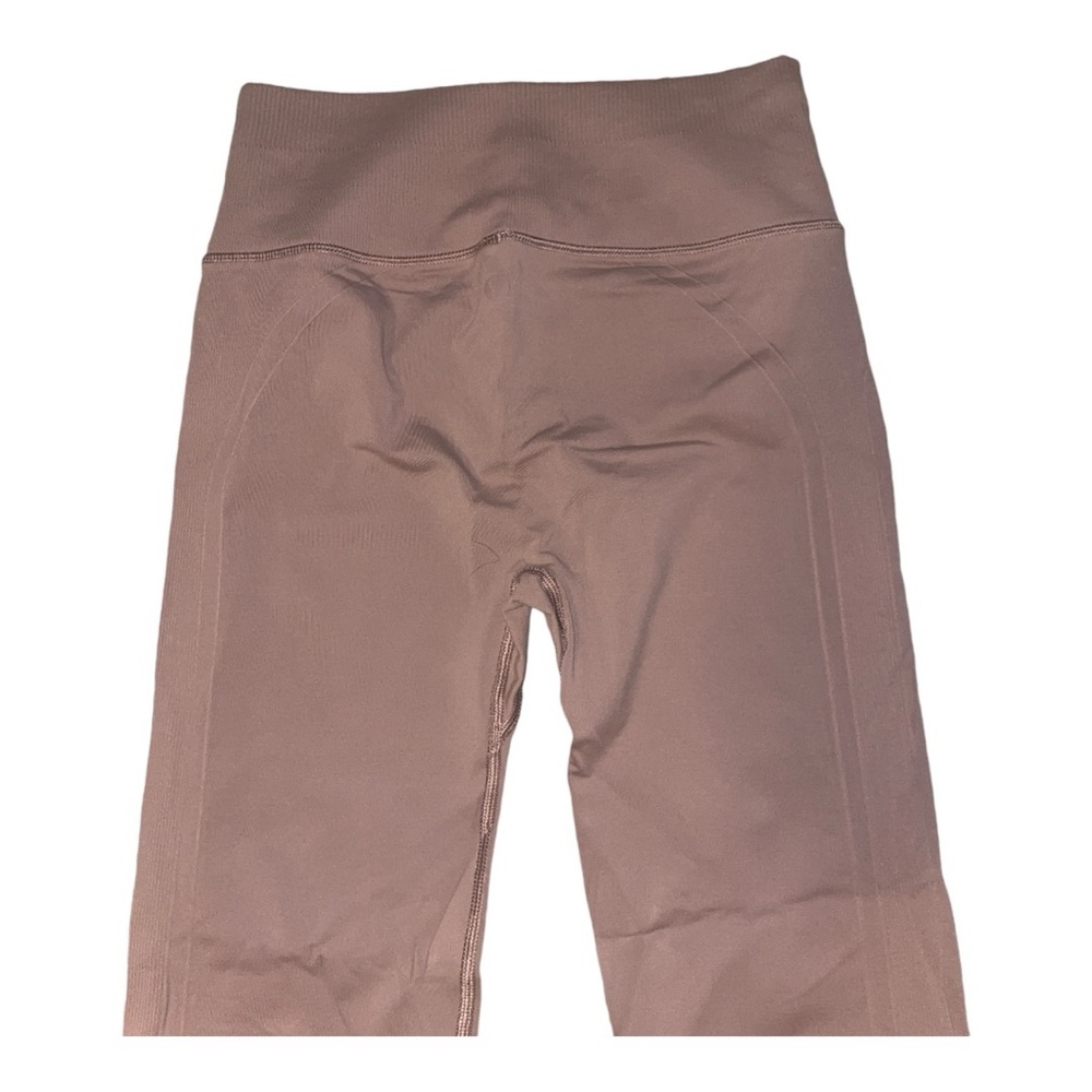 Lululemon Leggings - Size 6 (Mauve)